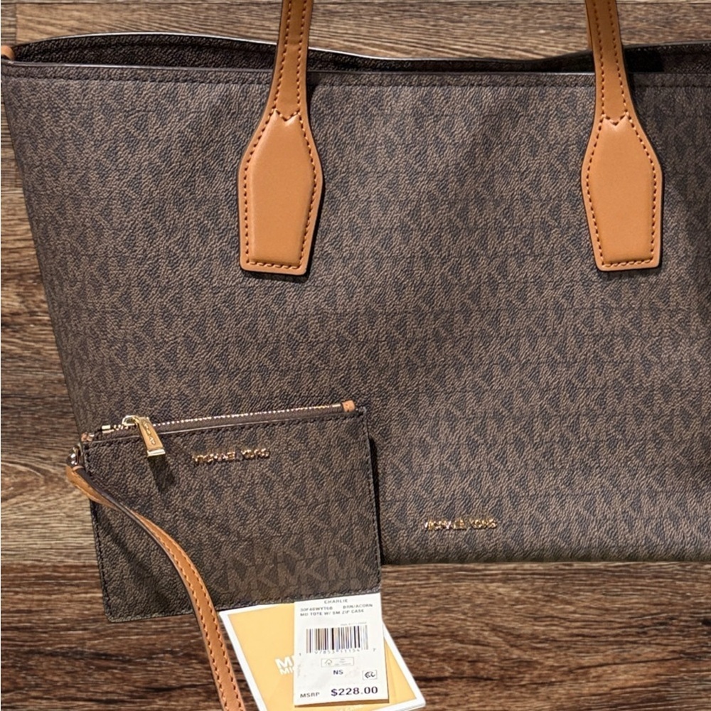 Michael Kors Charlie Logo Tote Brown Acorn Medium NWT - Picture 4 of 16